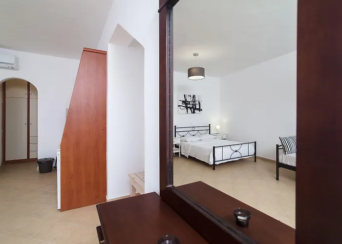 Aelia * Акротири